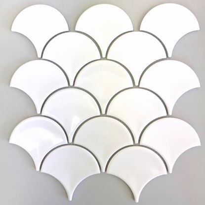 Picture of Kermadec Fish Scale White Gloss 26X27