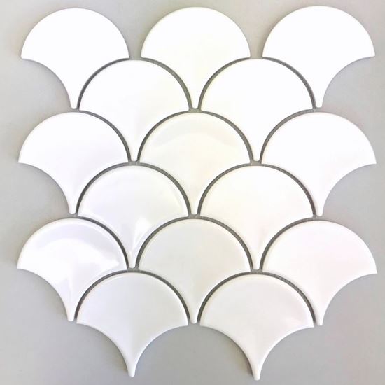Picture of Kermadec Fish Scale White Gloss 26X27